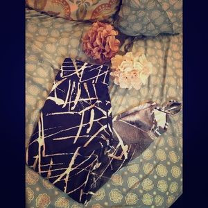 Fabletics Black and White marbled Leggings